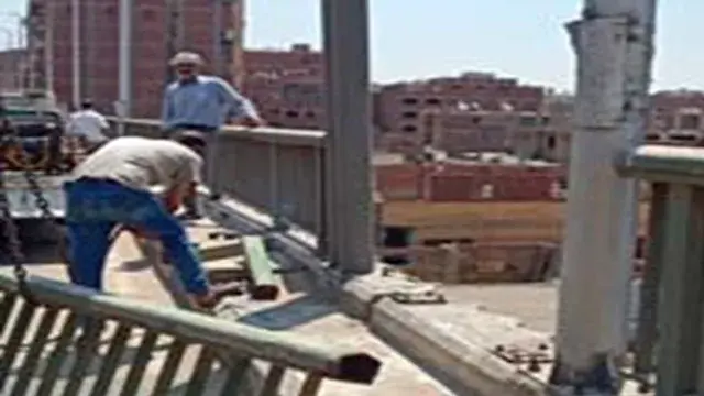 محافظ الجيزة يتابع تركيب الأسوار المفقودة وصيانة باكيات محور صفط اللبن