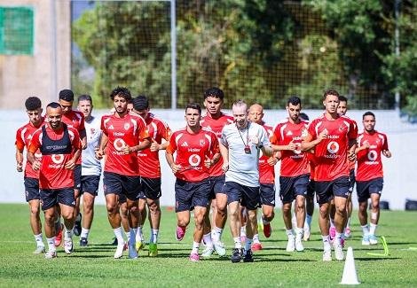 بمشاركة إمام وبقرار.. الأهلي يختتم استعداداته اليوم لمواجهة بادالونا وديا