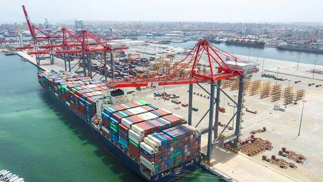 خلال 24 ساعة.. تداول 146 ألف طن بضائع و31 سفينة بميناء الإسكندرية