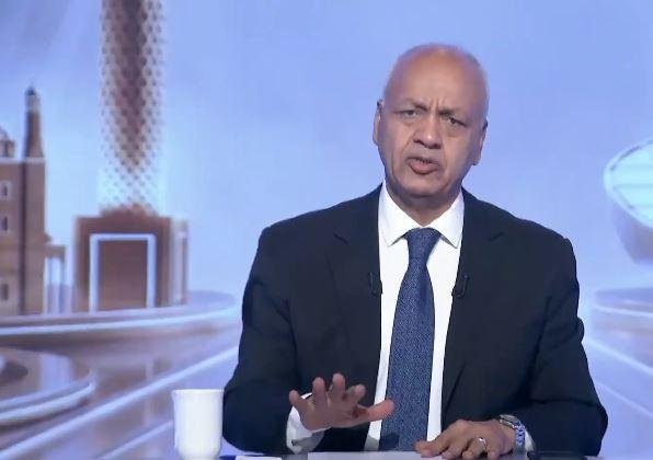 مصطفى بكري: السوشيال ميديا تهدد المجتمع.. ونحتاج قانونا رادعا لحماية الأسر المصرية
