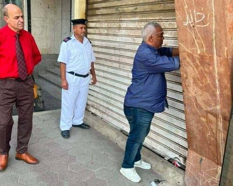 التنمية المحلية والبيئة: غلق 28 محلا مخالفا بحملة مكبرة على 3 أحياء بالقاهرة