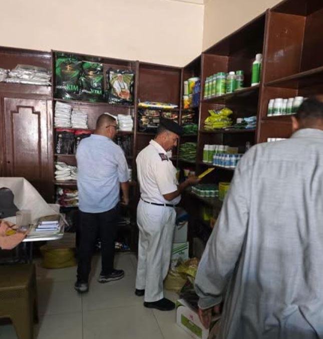 الزراعة تضبط 880 عبوة مبيدات غير صالحة ببني سويف والفيوم.. وتحيل الواقعة للنيابة