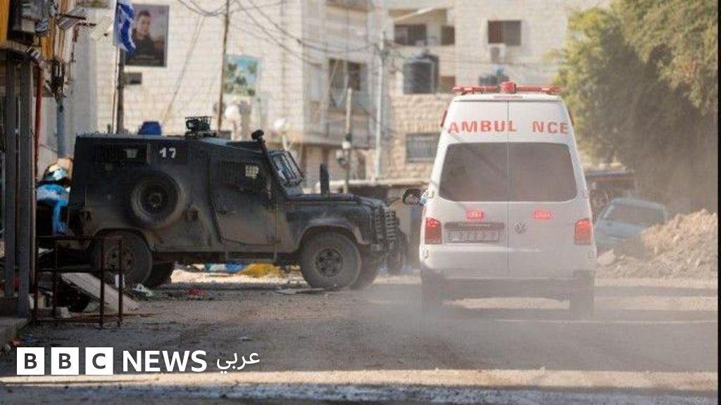 مستوطنون يهاجمون قرى في الضفة "انتقاماً" لمقتل جندي إسرائيلي، ومقتل ضابطي شرطة فلسطينيَين في غزة
