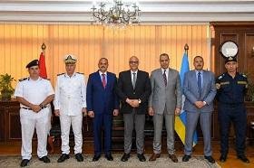 خلال اجتماع مع مدير الأمن.. محافظ الإسكندرية يشدد على فرض الانضباط ومواجهة النباشين