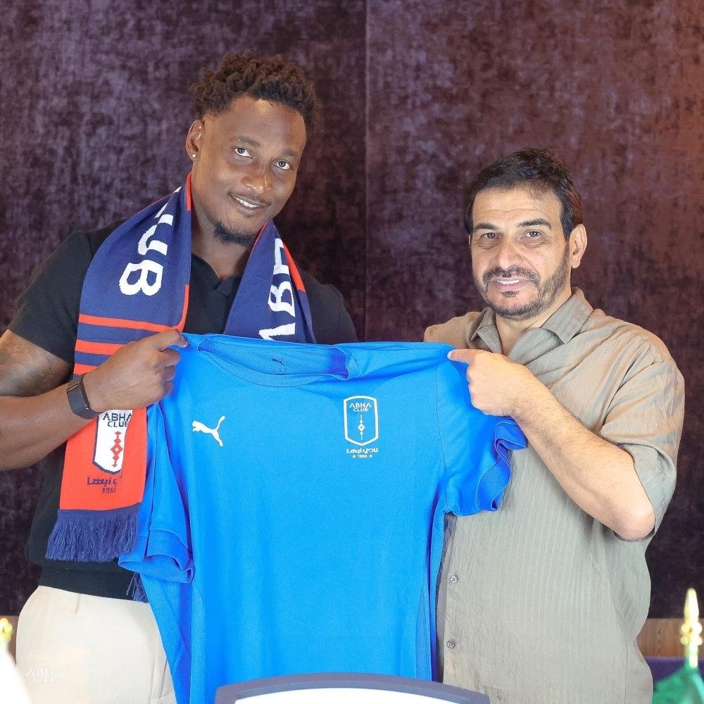 فرنسي يحمي عرين أبها