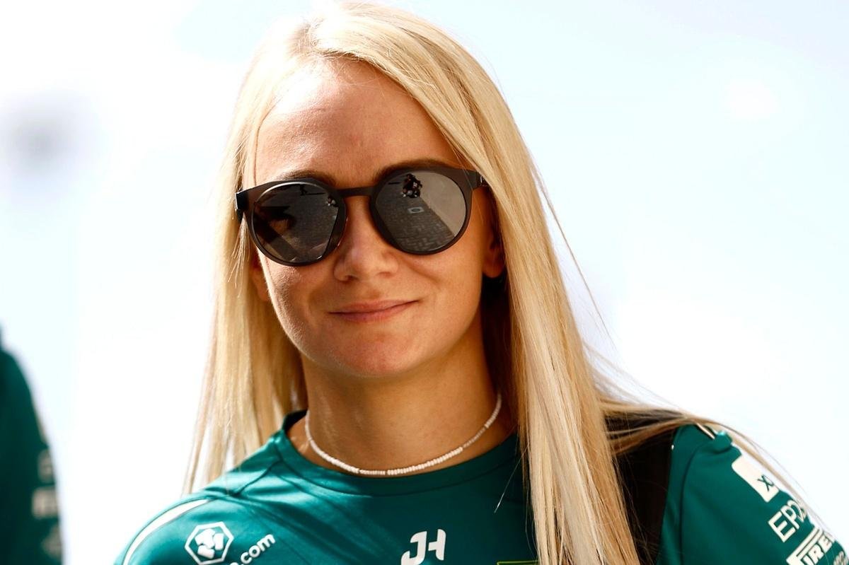 Jessica Hawkins dismisses F1 strength concerns but flags junior series barrier for female drivers