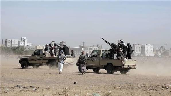 مسئول يمني: الحوثيون يجددون قصف الأحياء المدنية في مأرب