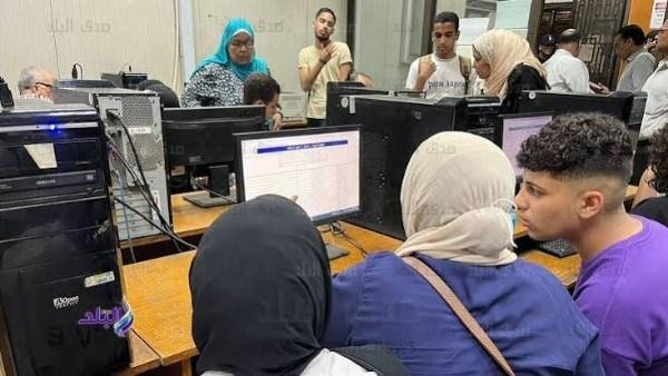«لو جايب 90% علمي علوم».. خريطة الكليات المتاحة وفرص الالتحاق بالقطاع الطبي