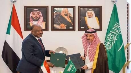 السودان والسعودية يوقعان اتفاقا لتأسيس مجلس أعلى للتعاون والتنسيق الاستراتيجي