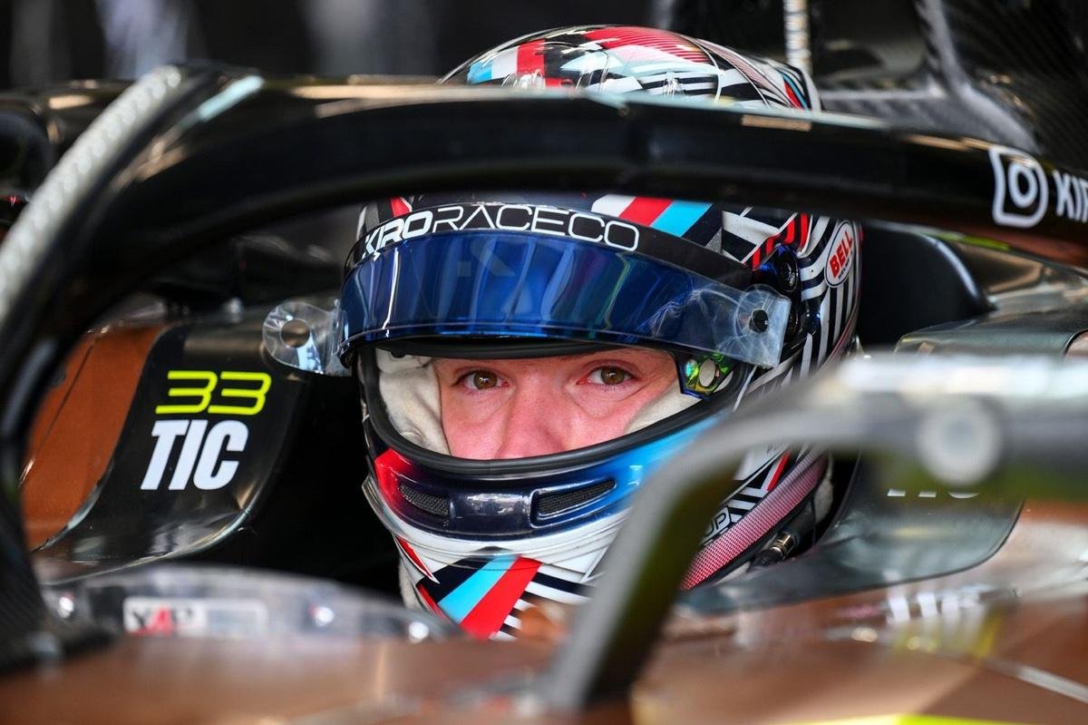 Formula E Tokyo E-Prix: Dan Ticktum pulls off last-lap overtake on Jake Dennis for victory