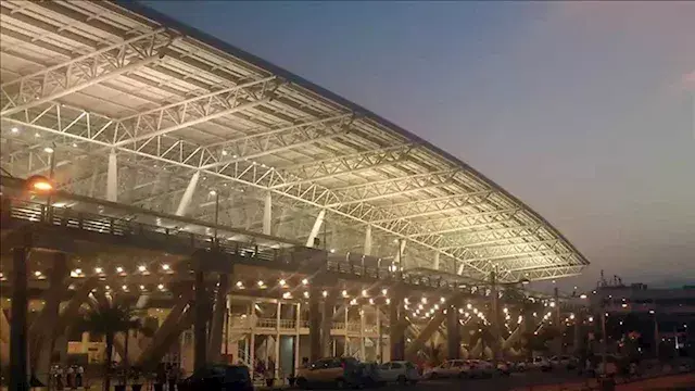 إلغاء 1300 رحلة في مطار شنغهاي بالصين بسبب إعصار دولفين