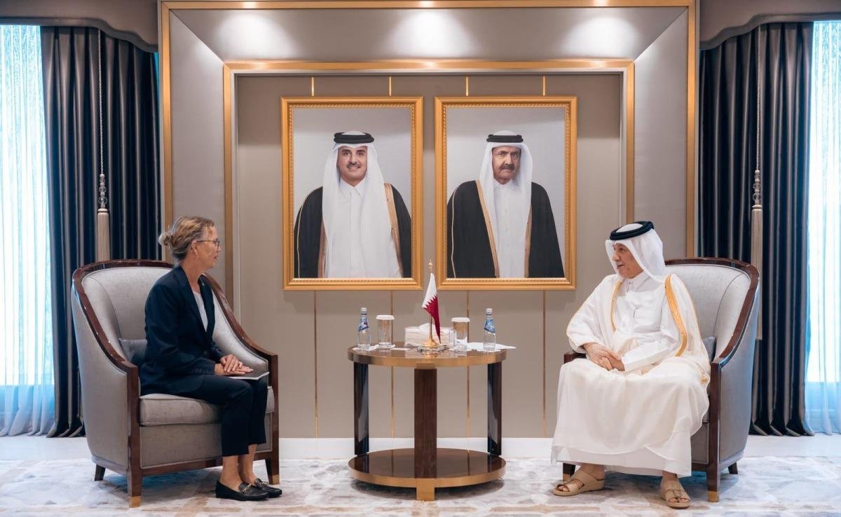 وزير الدولة للشؤون الخارجية يتسلم نسخة من أوراق اعتماد سفيرة السويد