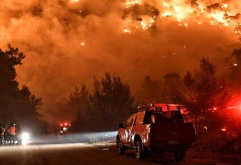 رئيس إندونيسيا يكثف جهود مكافحة حرائق الغابات والأراضي