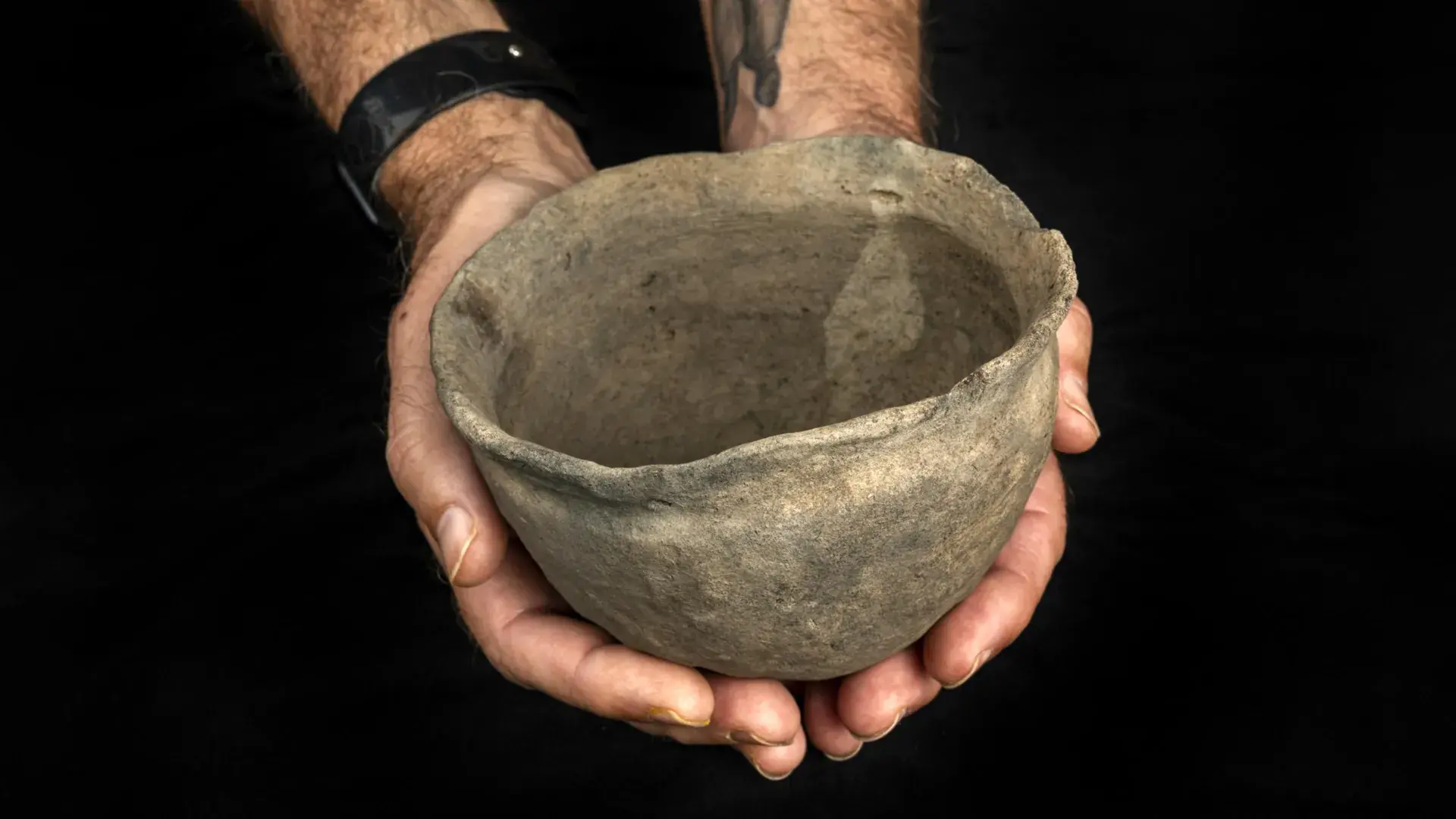 Archaeologists discover mysterious 400-year-old Indigenous pot in Florida