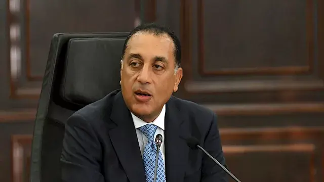 مدبولي يتابع خطة ترفيق 17 مجمعًا ومنطقة صناعية في 11 محافظة
