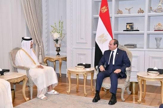 السيسي يستقبل رئيس وزراء قطر لبحث تعزيز الاستثمارات والتنسيق المشترك لتثبيت وقف إطلاق النار بغزة