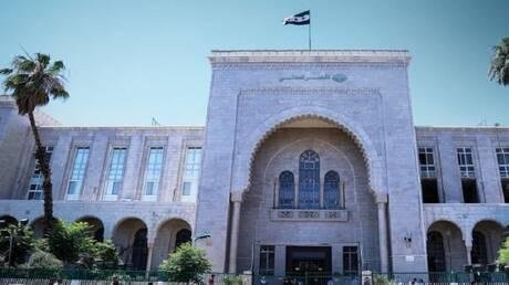 سوريا.. اتهامات بالابتزاز في قضايا المعتقلين تطال مفتي الجمهورية السابق