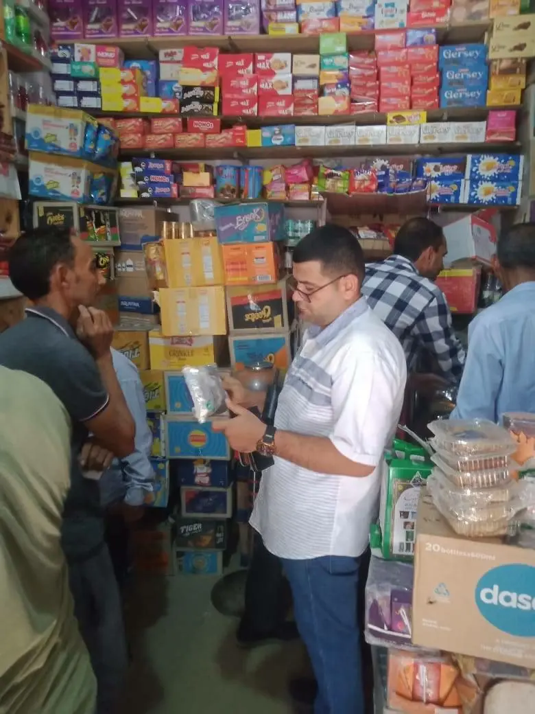 حملات لضبط الأسواق والسلع منتهية الصلاحية بأسيوط