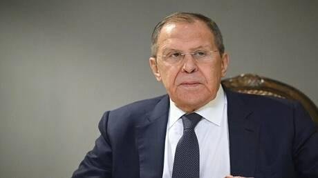 لافروف: اليابان تنتهك دستورها وتتخلى عن إرثها التاريخي خدمة لواشنطن