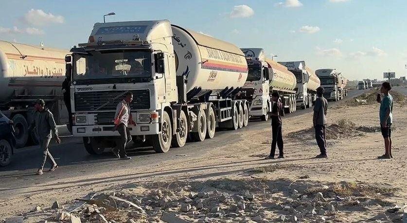 دخول 5 شاحنات غاز طهي إلى قطاع غزة