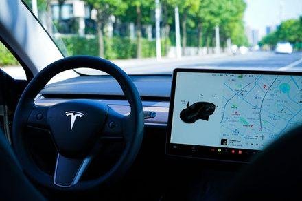 Tesla’s Summer Update adds smarter Grok, personalized navigation, and Caraoke scoring