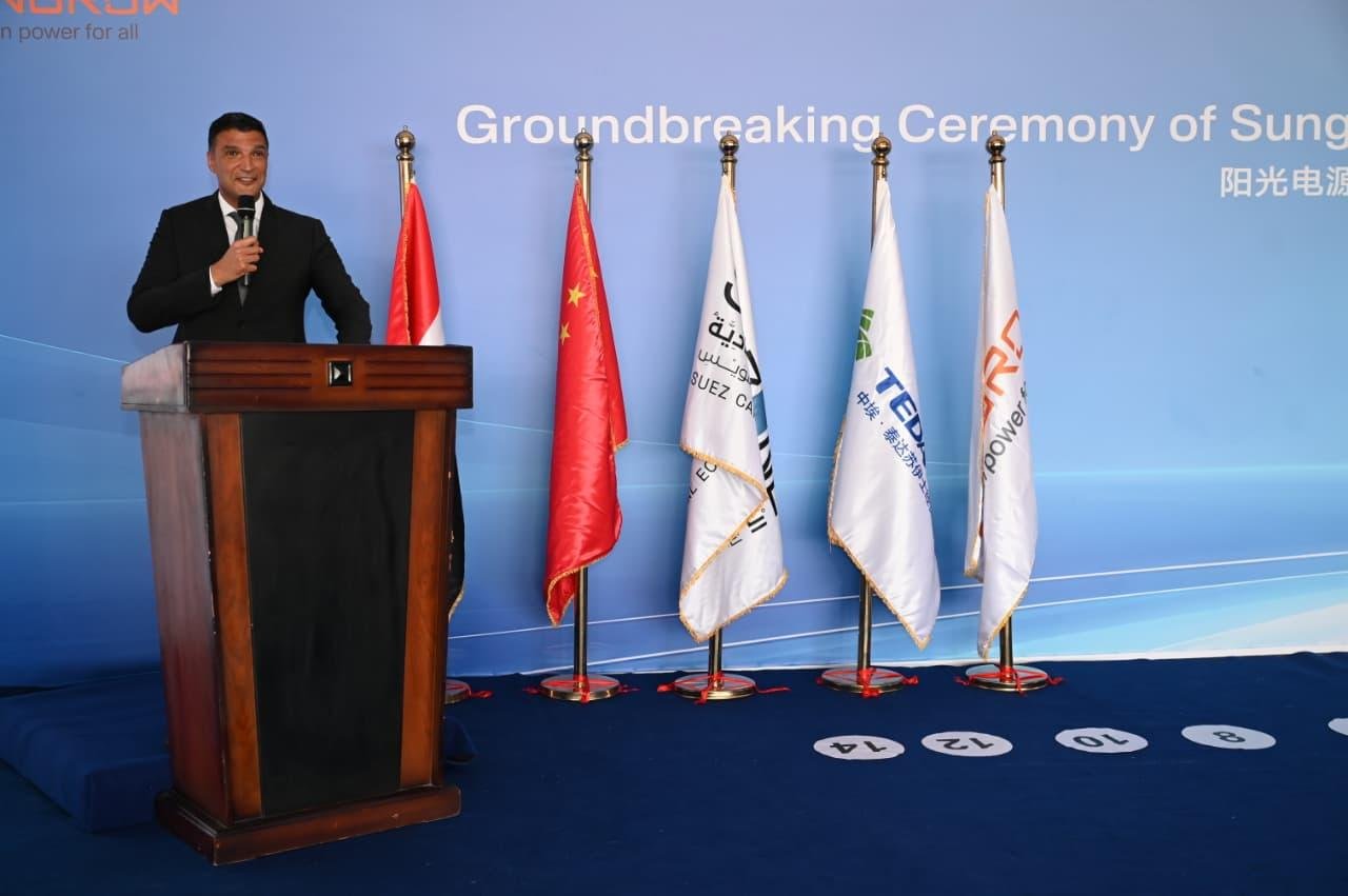 الأول في الشرق الأوسط وإفريقيا.. وزير الصناعة يشارك في وضع حجر الأساس لمصنع صنجرو باور السويس لتخزين الطاقة 