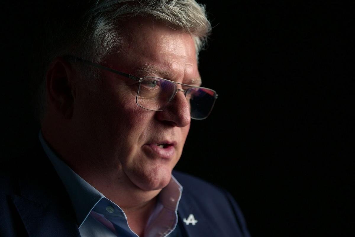 Former F1 team boss reveals bizarre way he warned staff about "Drive to Survive" microphones