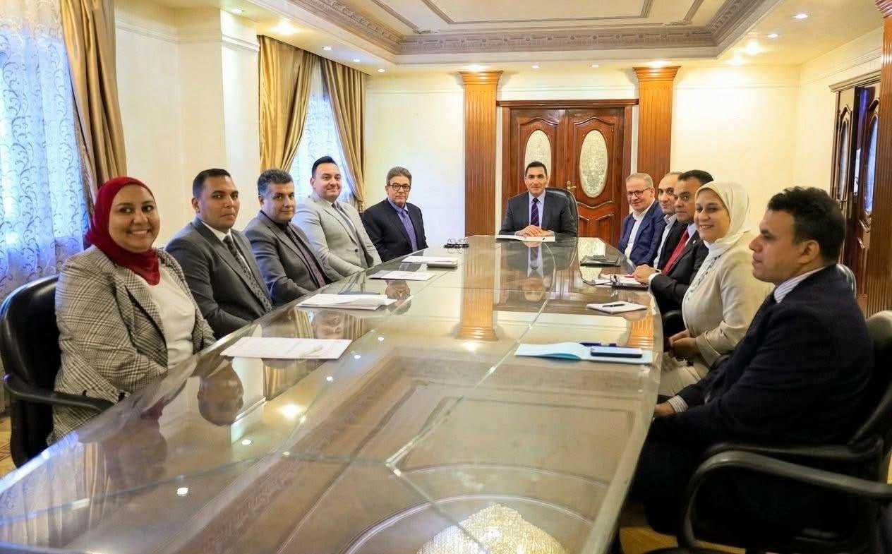 وفد نقابة الأطباء البيطريين يلتقي وزير الشباب والرياضة لبحث بروتوكول تعاون مشترك