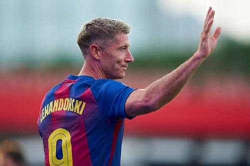وكيله: ليفاندوفسكي انتظر برشلونة فضاعت عليه صفقة بـ200 مليون يورو