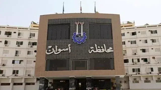 "عمود النور وقع على البلكونة".. مصرع شاب صعقًا بالكهرباء في أسوان