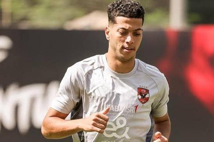 شوبير: الأهلي متمسك بإمام عاشور.. والقلعة الحمراء لا تتوقف على لاعب