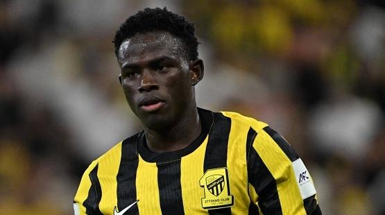 الصليبي يغيب لاعب الاتحاد السعودي عن انطلاقة الموسم