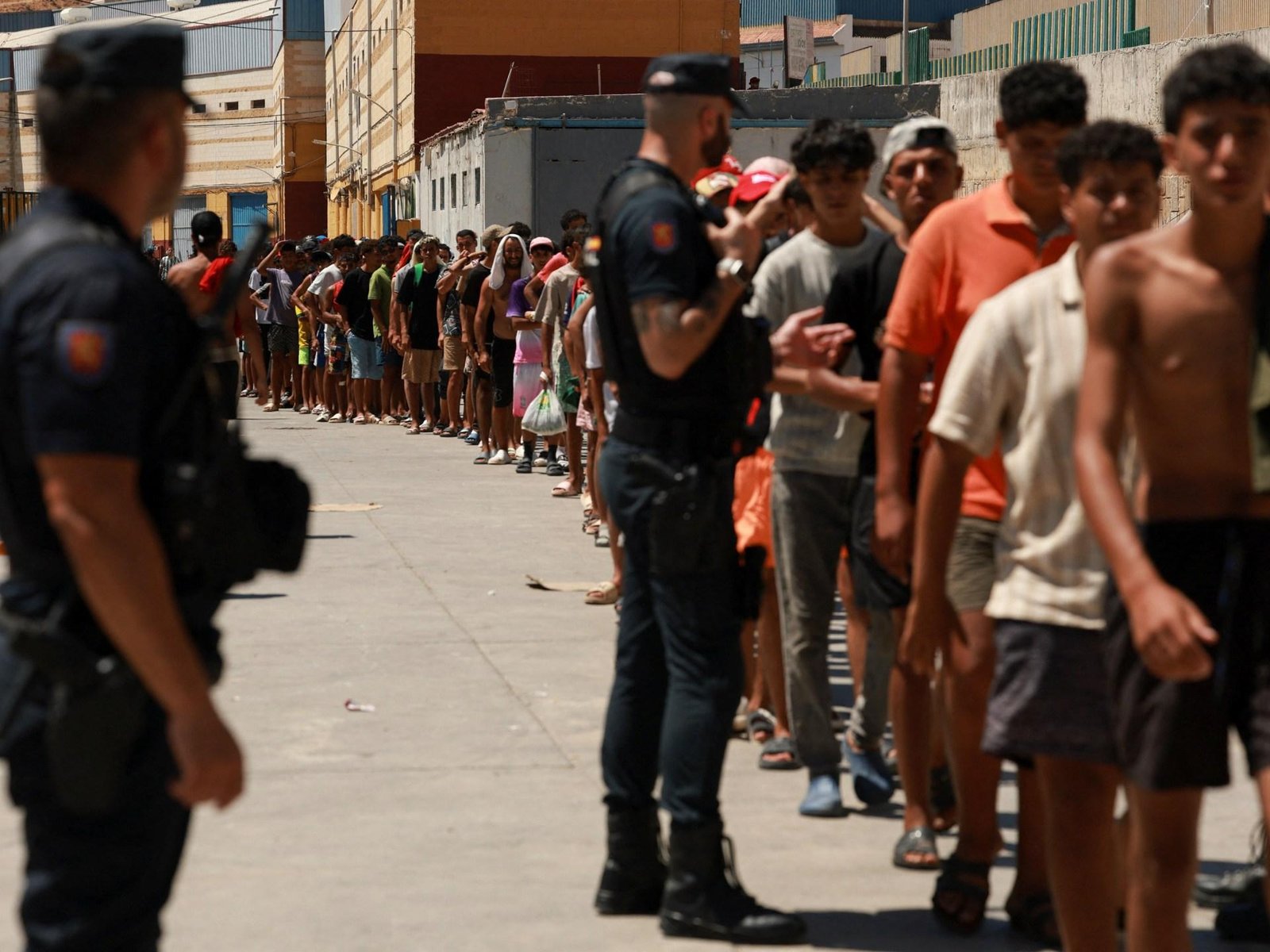 Italy vows to maintain border checks despite Spain’s countermeasures threat