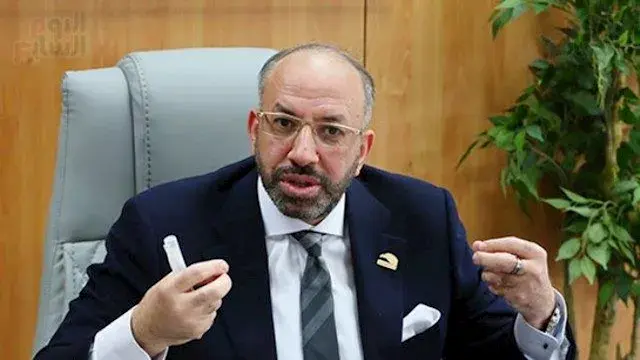 بعد رحيل جون إدوارد.. حسام المندوه يكشف ملامح المدير الرياضي الجديد للزمالك