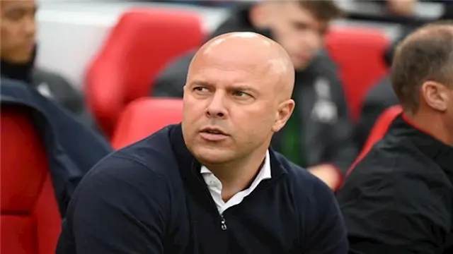 سلوت يوضح حقيقة رفضه تدريب منتخب هولندا.. ويكشف السبب