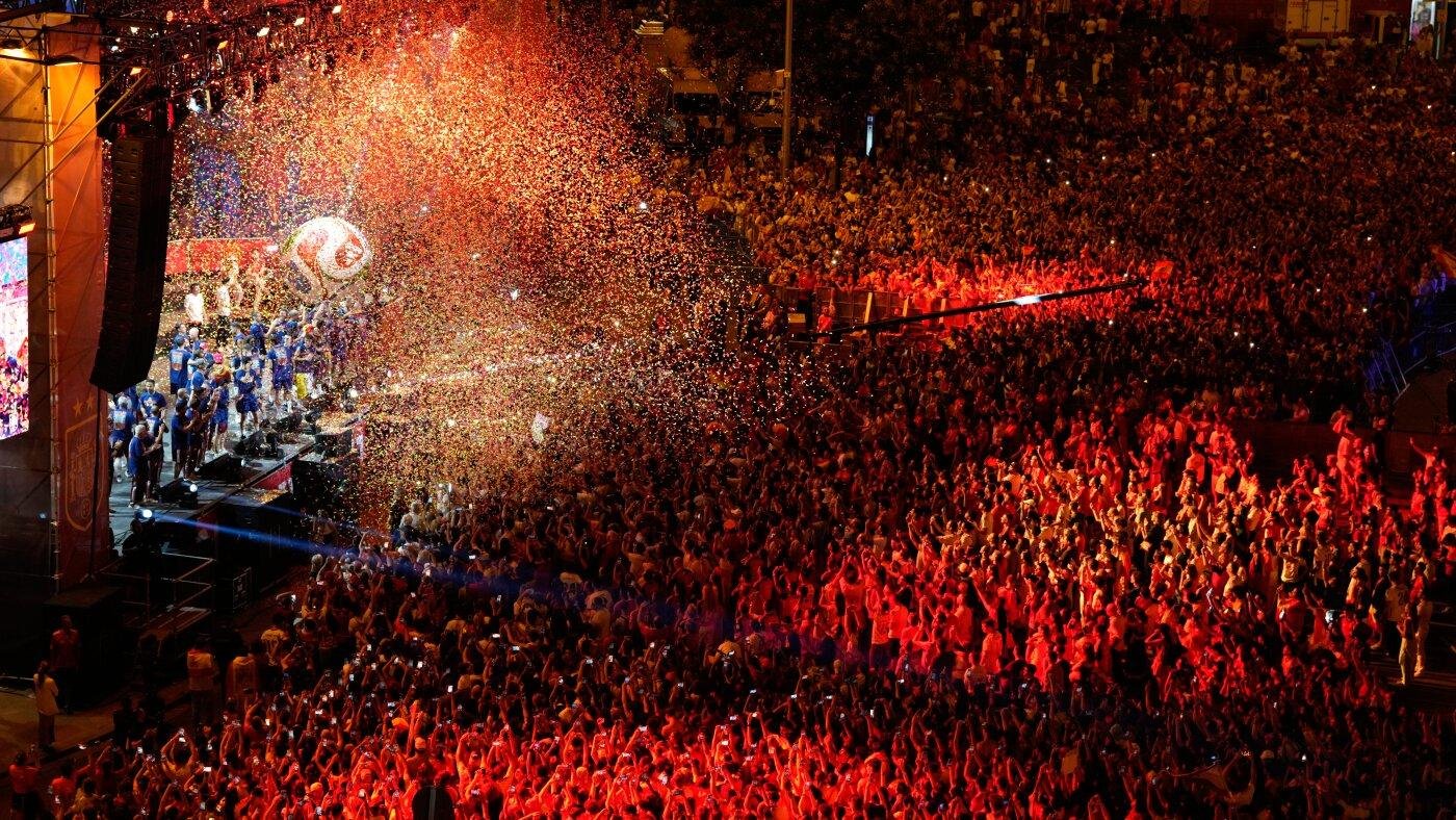 Spain's World Cup champions return home for parade in front of almost 2 million