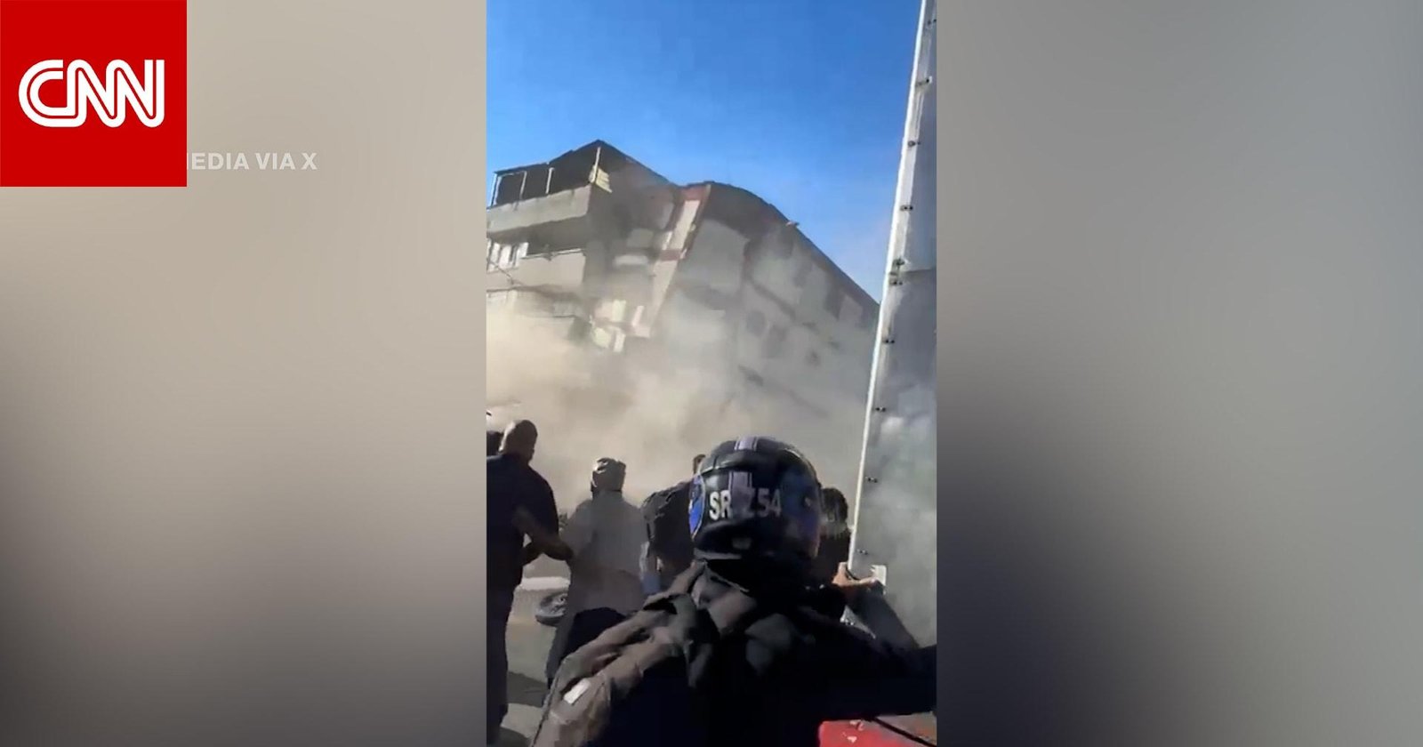 صراخ وذعر.. شاهد لحظة انهيار مبنى جراء زلزال كولومبيا المميت
