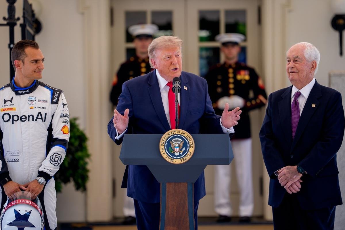 President Donald Trump to wave green flag and take 'lap of honor' before D.C. IndyCar race
