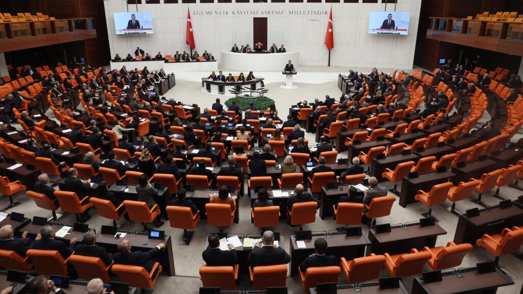 أردوغان يعلن إحالة مشروع قانون إلى البرلمان "خلال الأيام المقبلة" لحل حزب العمال الكردستاني