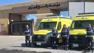 معبر رفح يستقبل فوجا من الفلسطينيين العائدين إلى قطاع غزة