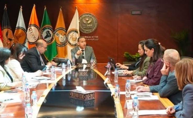رئيس الرقابة المالية يبحث مع وفد البنك الدولي مستجدات تطوير سوق رأس المال