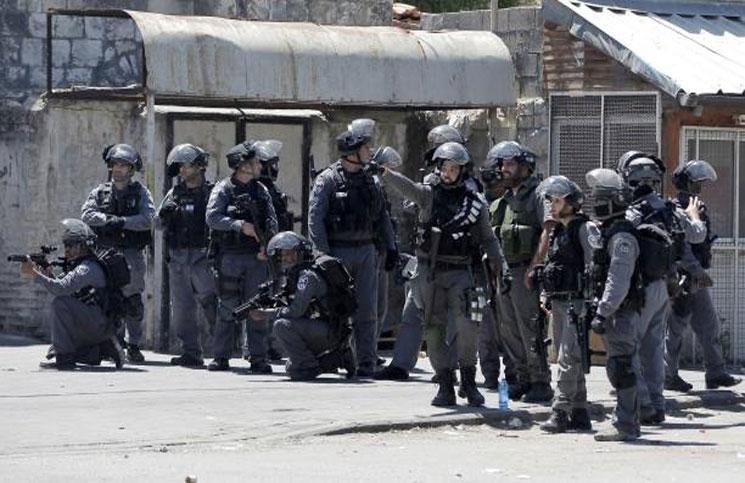 إصابة إسرائيلي في حادث طعن بغور الأردن.. والاحتلال يبحث عن المنفذ
