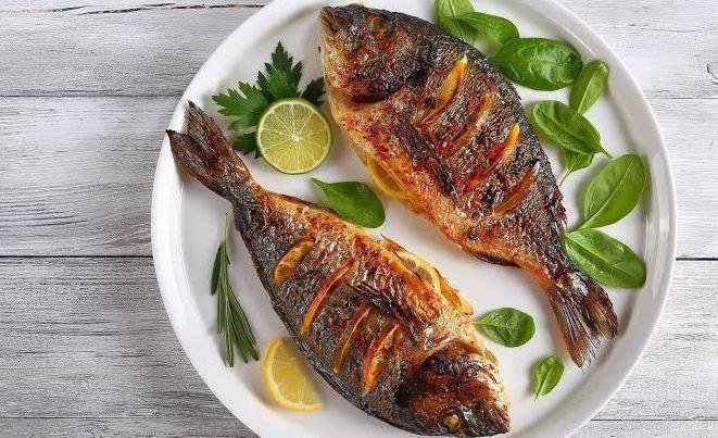 تناول السمك والنوم 8 ساعات.. نصائح لصحة الدماغ في يومها العالمي