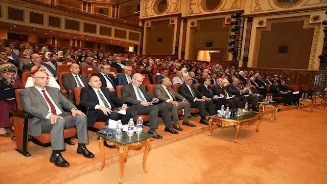 وزير الإنتاج الحربي يوجه بتحويل أفكار العاملين إلى مشروعات قابلة للتنفيذ.. تفاصيل