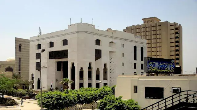 دار الإفتاء توضح حكم الشراء الوهمي للمنتجات لزيادة رواجها وأخذ عمولة