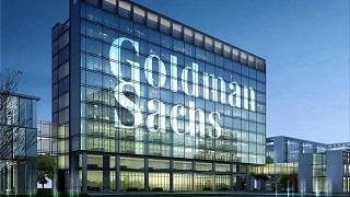 بنك جولدمان ساكس يحذر من المخاطر التي تهدد أسعار النفط بعد استهداف ناقلتين في البحر الأحمر