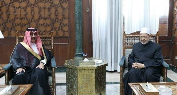شيخ الأزهر يبحث مع السفير السعودي لدى مصر تعزيز التعاون المشترك