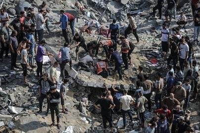 استشهاد فلسطينيين أصيبا في استهدافين إسرائيليين بغزة