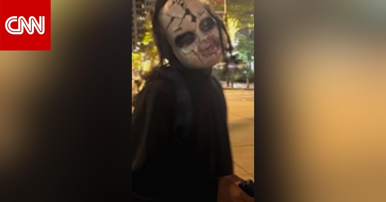 "هل أنتِ مستعدة للموت؟".. رجل مقنع يطارد امرأة في شوارع فيلادلفيا