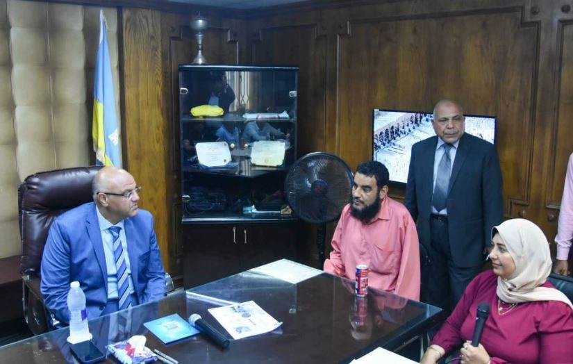 محافظ الإسكندرية يوجّه بسرعة حل شكاوى المواطنين خلال لقاء جماهيري